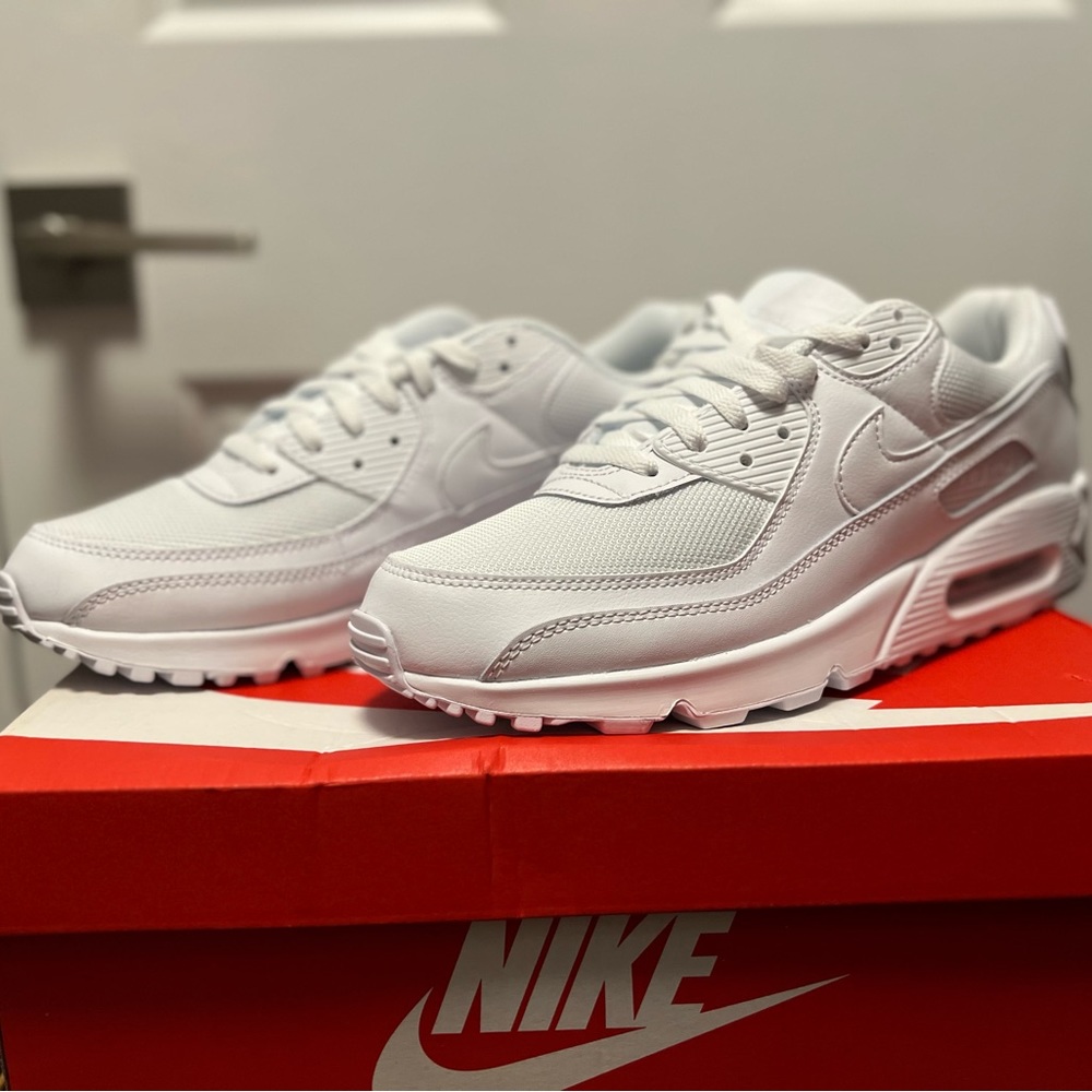 Nike, Men’s Size 11, White